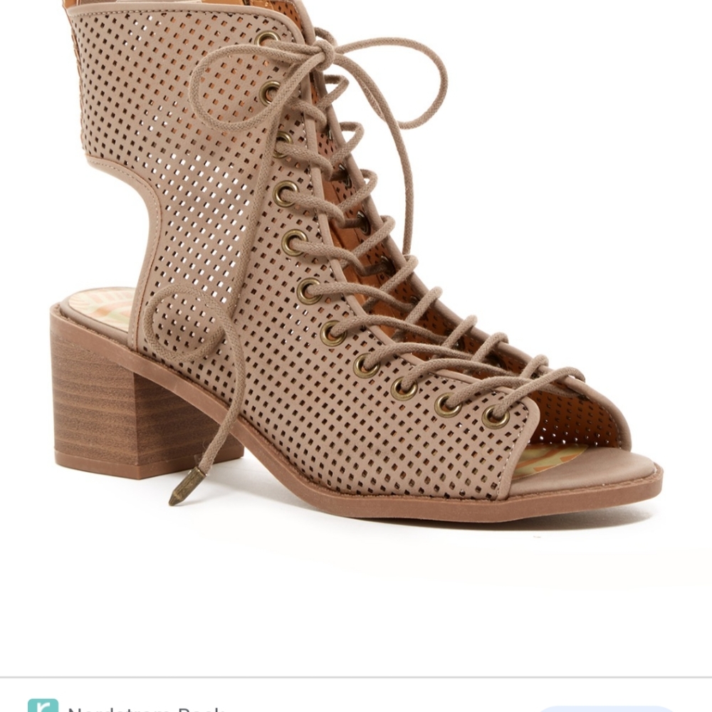 Sandal
